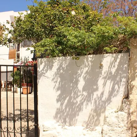 Traditional Stone House شقة *