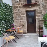 Traditional Stone House شقة *